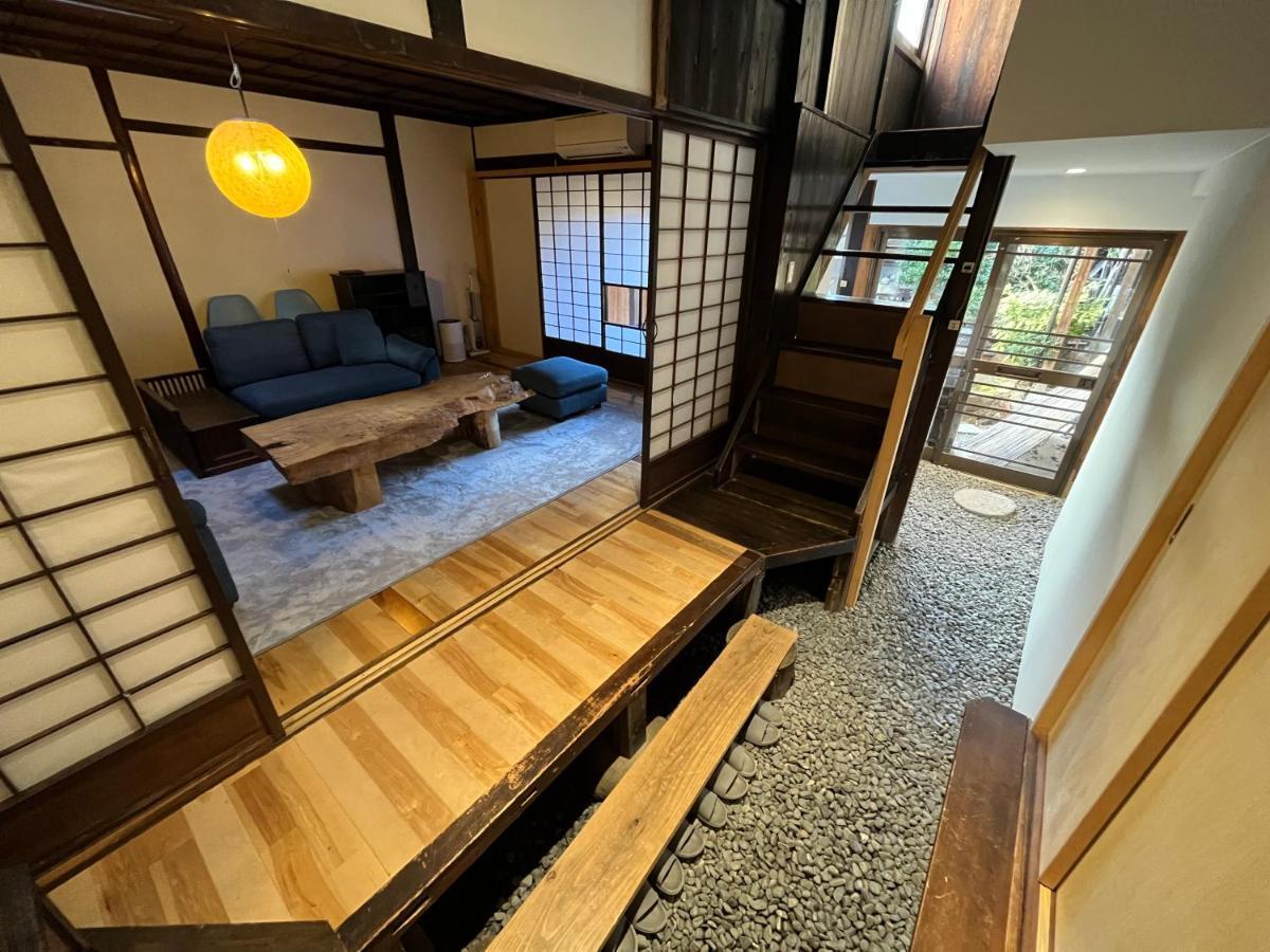 Only One Group Stays Per Day -Tenmaya-家族や仲間と貸し切りゲストハウス 天満屋 Nakatsugawa Buitenkant foto