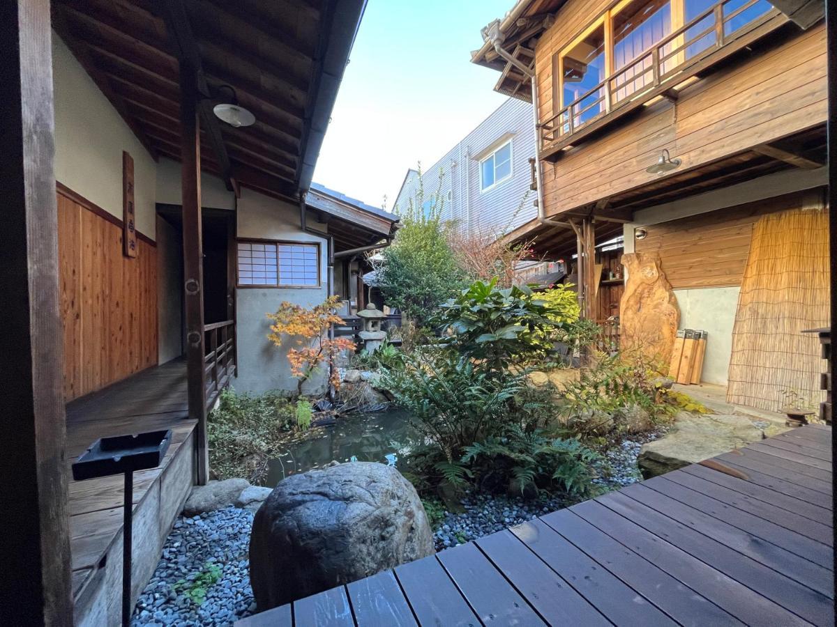 Only One Group Stays Per Day -Tenmaya-家族や仲間と貸し切りゲストハウス 天満屋 Nakatsugawa Buitenkant foto